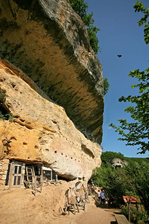 Les Grottes du Roc de Cazelle