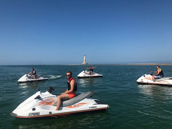 Jet Fly Evasion - Jet Ski