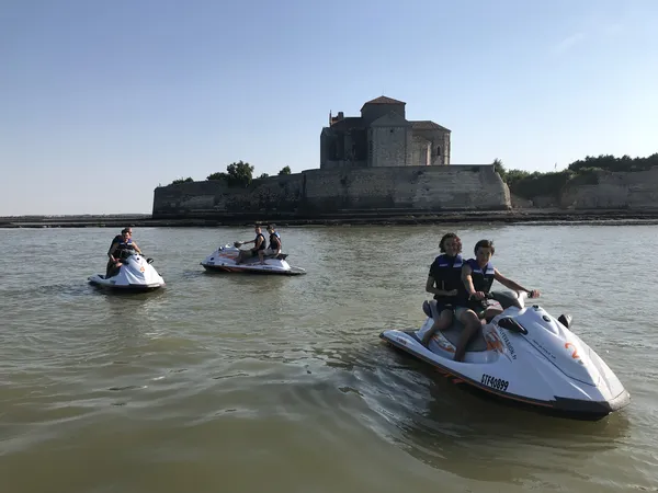 Jet Fly Evasion - Jet Ski