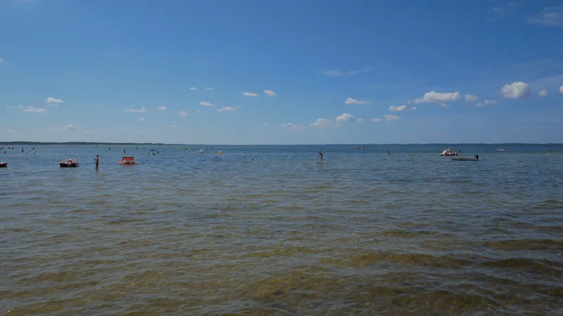 Plage surveillée d'Hourtin-Port