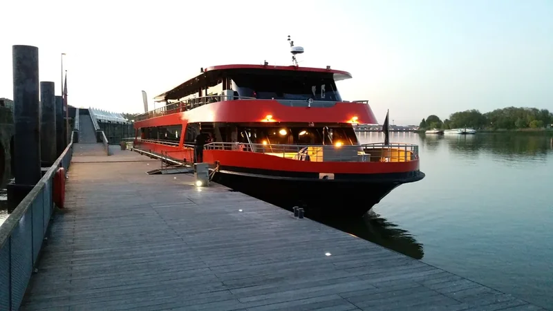 Les Bateaux Bordelais