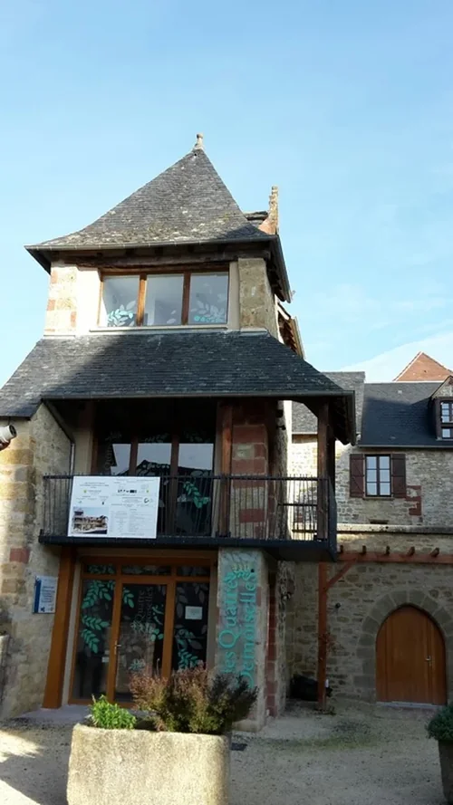 Les Quatre Demoiselles, le Musée de la Noix