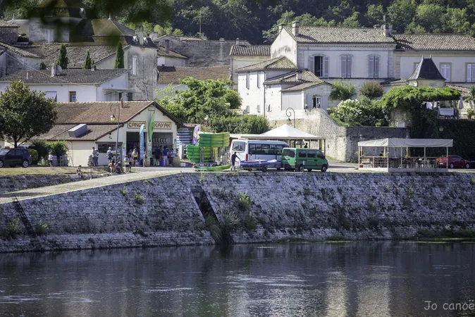 Club de Canoë-Kayak de Pessac sur Dordogne - FJEP Canoë et Vélo