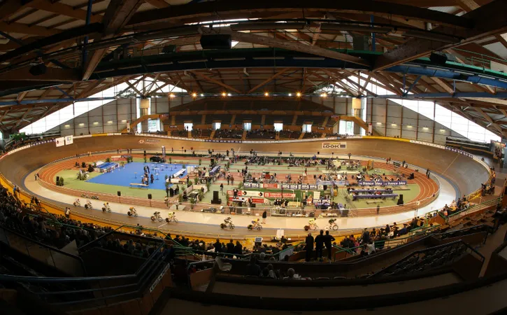 Stadium / Vélodrome