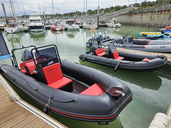 Flyjet33 - Base nautique - Location de bateau et permis bateau