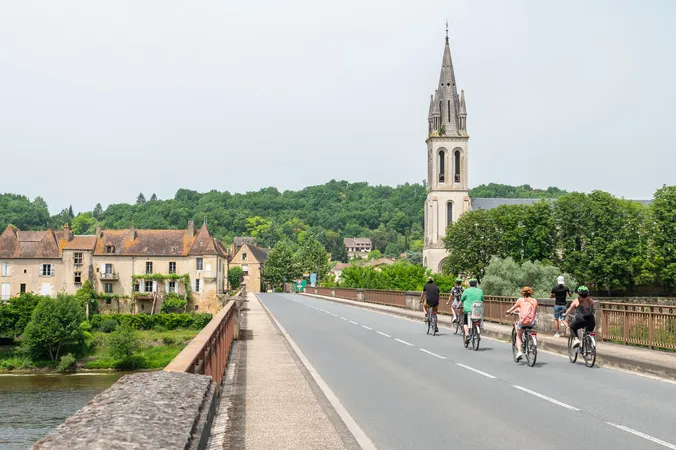 Biking Dordogne