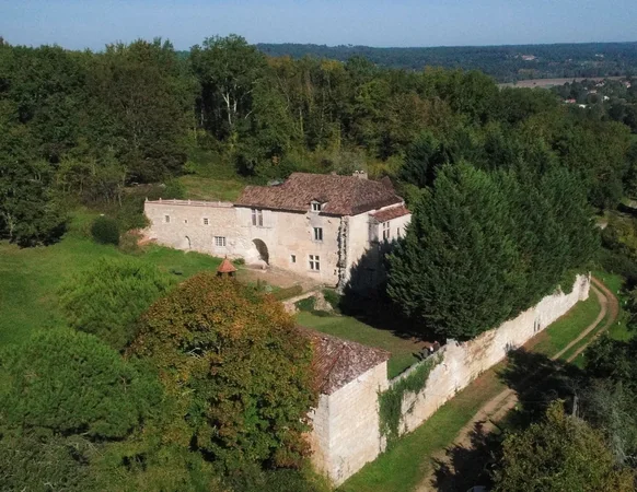 Poterie du Repaire au Château de Fratteau