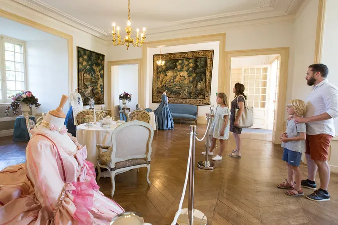 Château de Pompadour et Ecuries de l'Orangerie