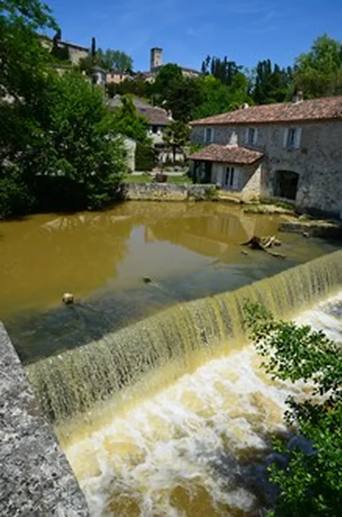 Poudenas, une ambiance de Toscane