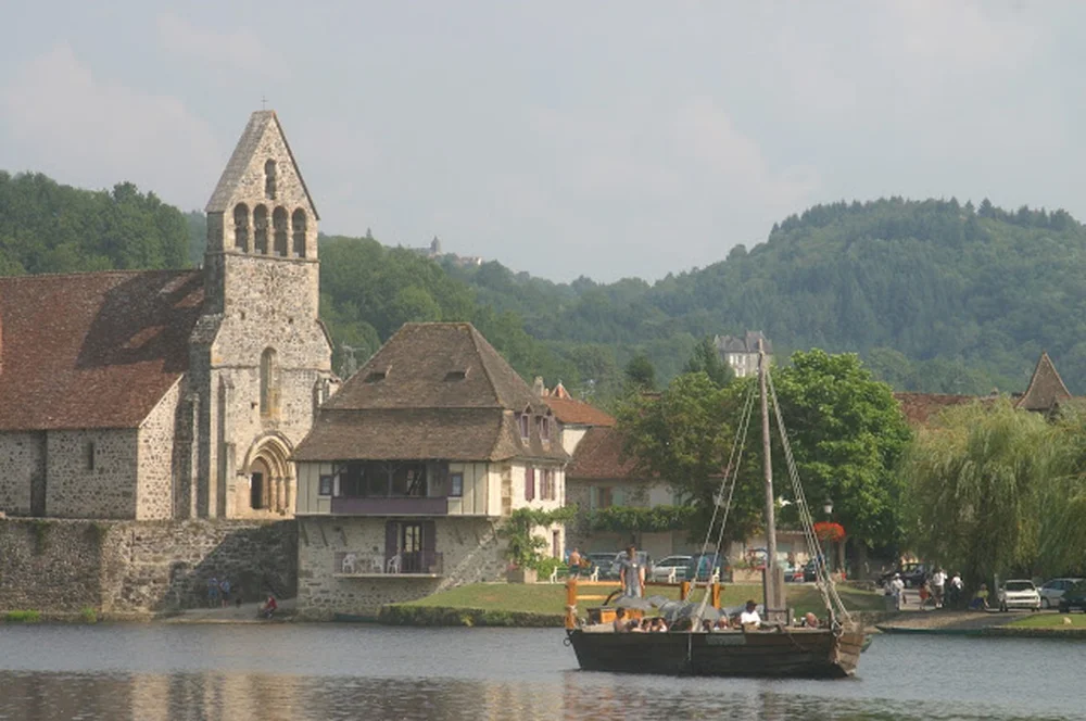 Balades en gabare à Beaulieu sur Dordogne