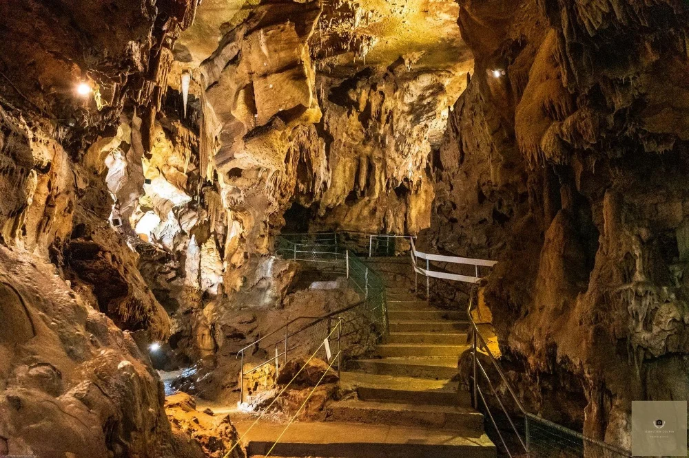 Les Grottes de Presque