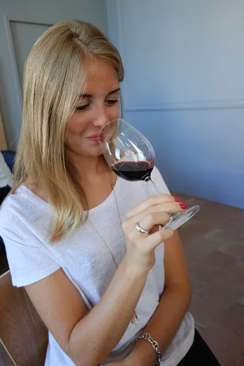 Salon de dégustation de la Maison du Vin de Saint-Emilion