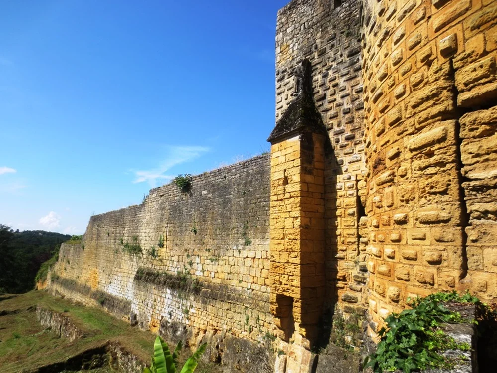 Le tour des remparts de Domme