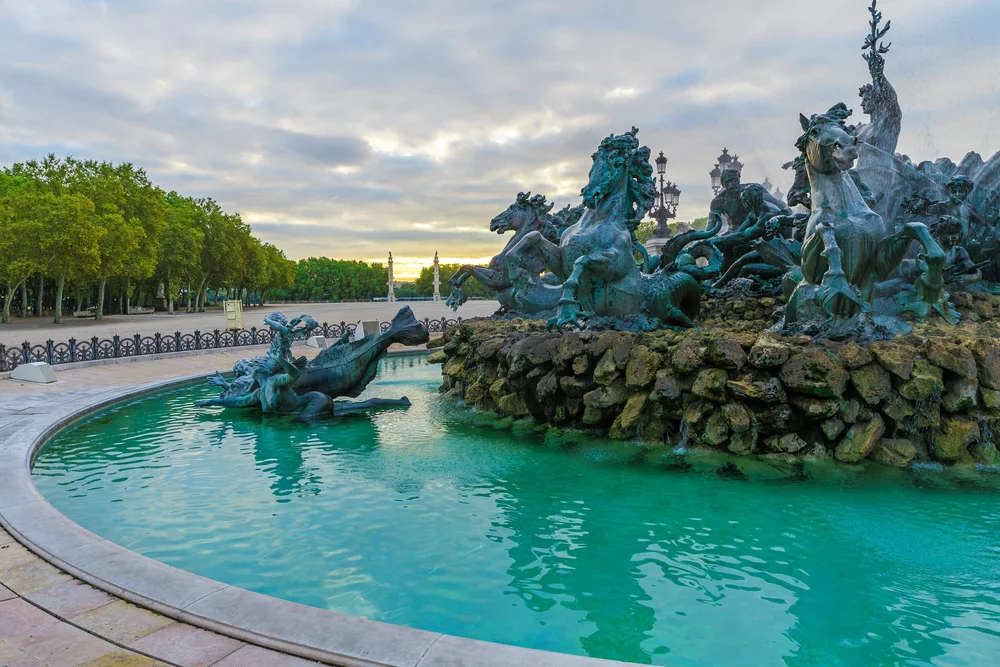 Esplanade des Quinconces et le monument aux Girondins