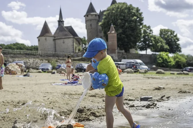 Retenue du barrage de Bort-Les-Orgues