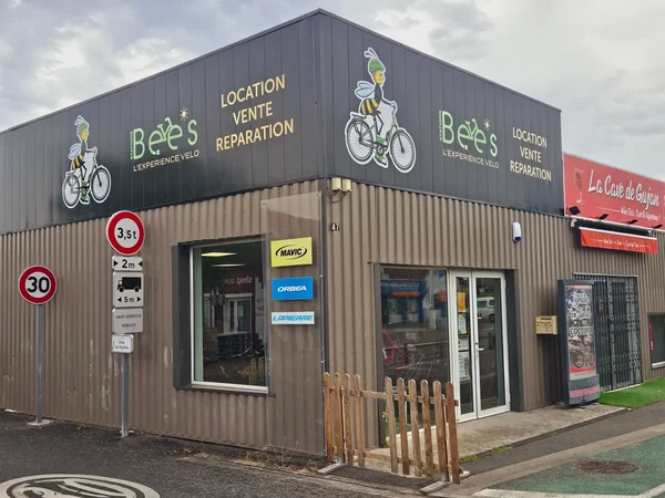 Stations Bee's La Hume