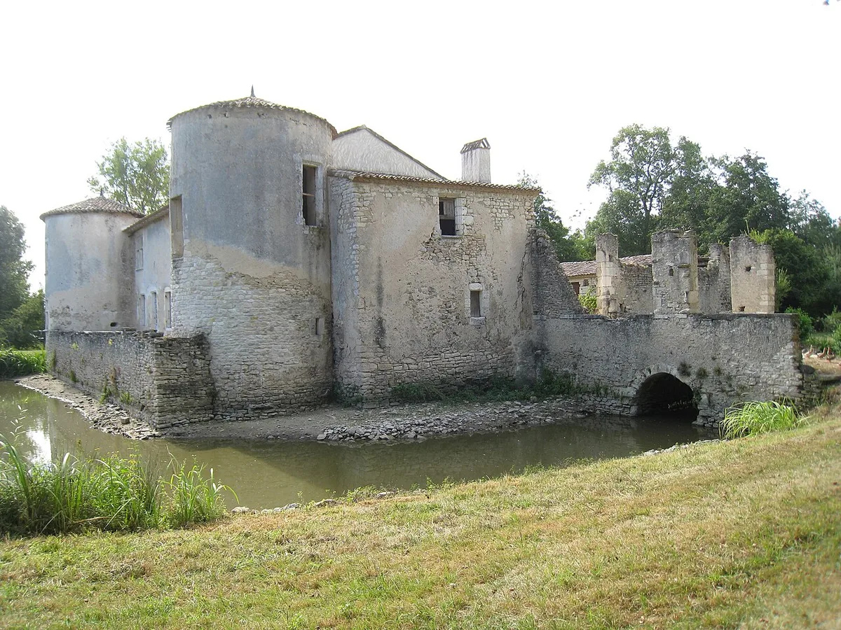 Maison forte du Prat : un patrimoine privé sauvé de la ruine