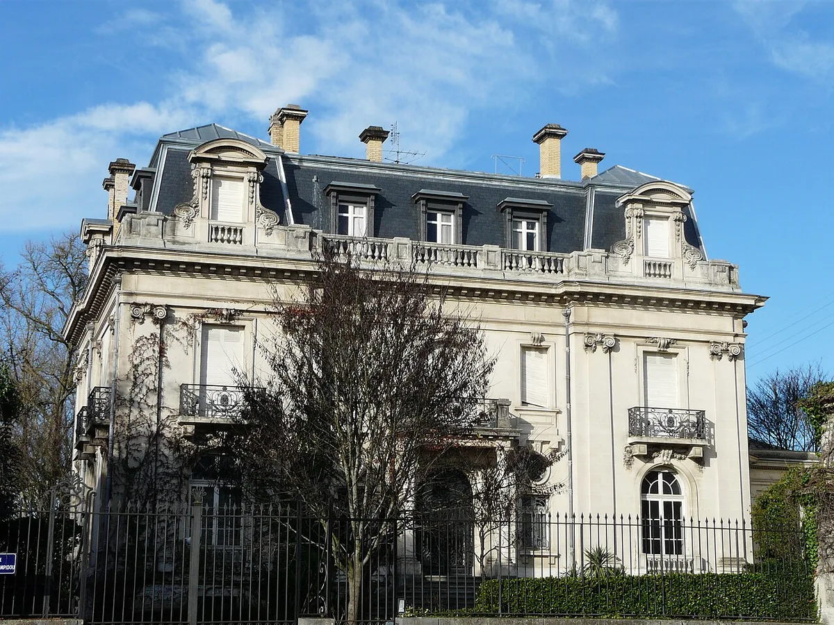 Hôtel Brou de Laurière : une demeure privée au cœur de Périgueux